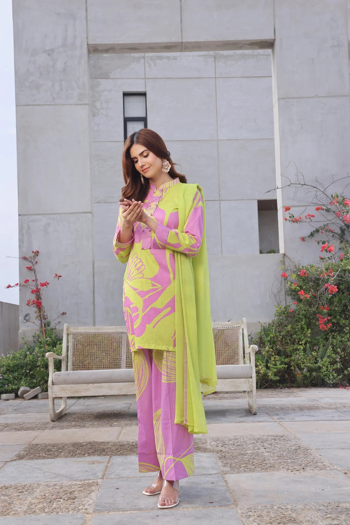 Three Piece Unstitched Breeze Lawn Suit for Women All Over Stylish Printed Breeze Lawn Fabric Summer Wear Collection – Random Article Ref VG-9054C – Premium Quality Design with Flowing  Breeze Lawn Dupatta and Matching Trouser